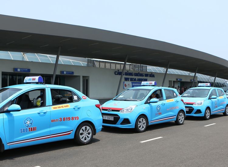 Bảng giá taxi dao động từ 12-15k/km